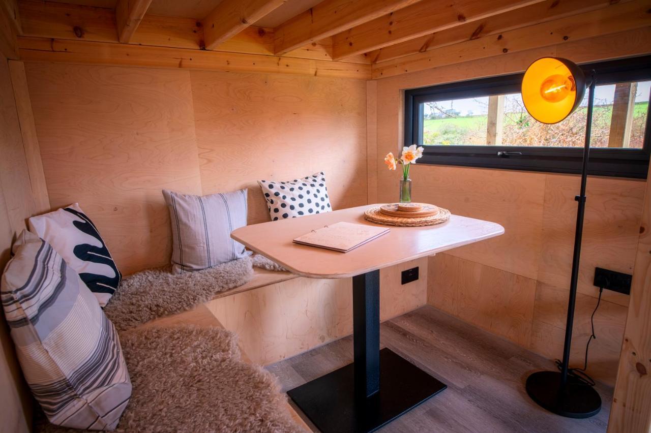 Luxury Glamping Cabin With Outdoor Bath On Cornish Flower Farm Truro Dış mekan fotoğraf