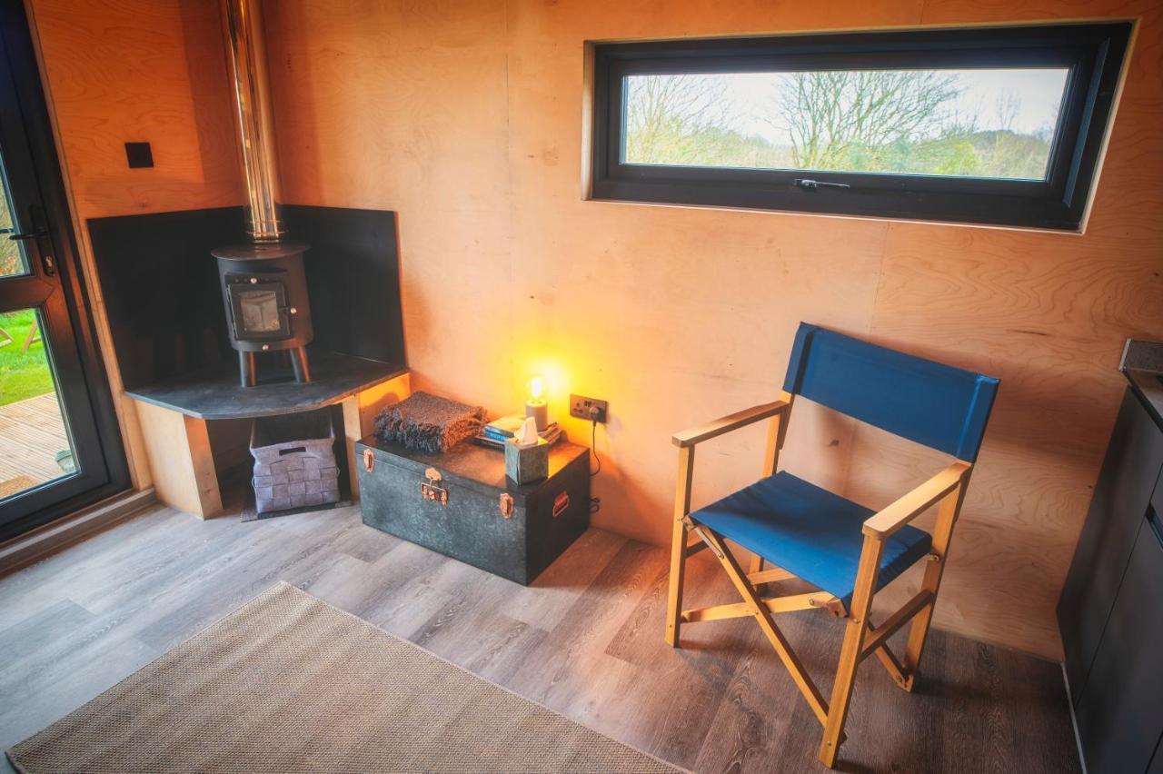 Luxury Glamping Cabin With Outdoor Bath On Cornish Flower Farm Truro Dış mekan fotoğraf