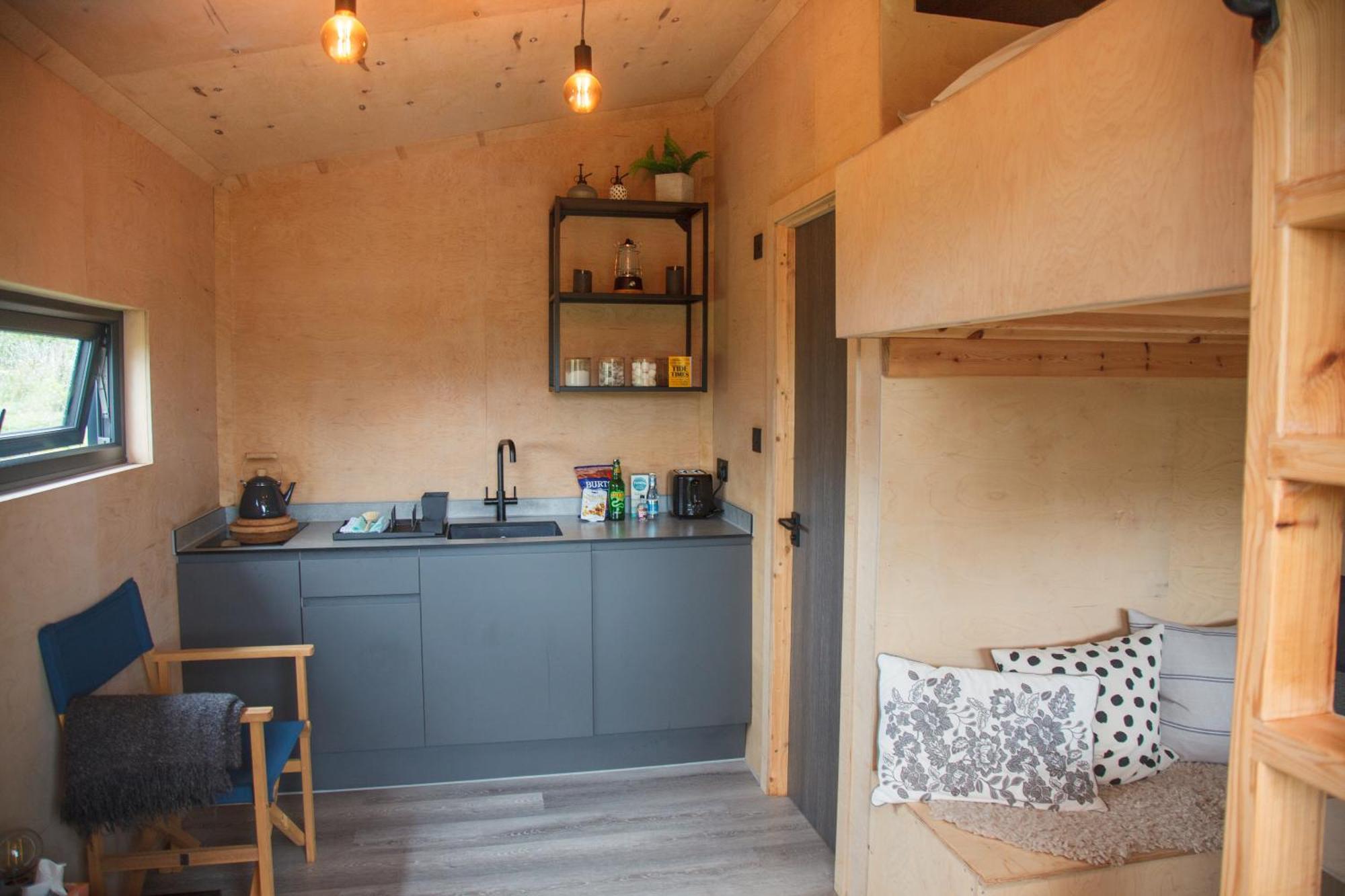 Luxury Glamping Cabin With Outdoor Bath On Cornish Flower Farm Truro Dış mekan fotoğraf