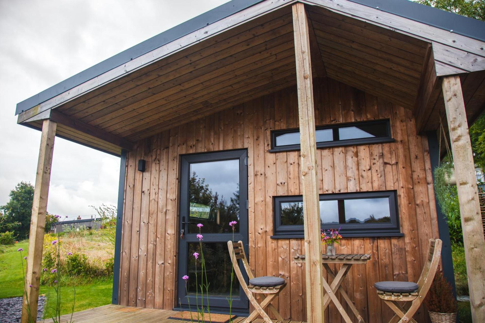 Luxury Glamping Cabin With Outdoor Bath On Cornish Flower Farm Truro Dış mekan fotoğraf