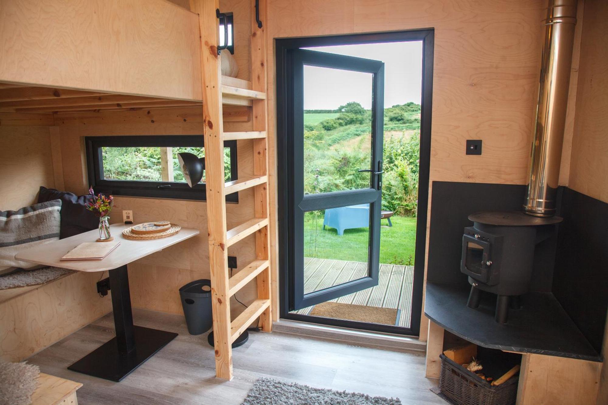 Luxury Glamping Cabin With Outdoor Bath On Cornish Flower Farm Truro Dış mekan fotoğraf